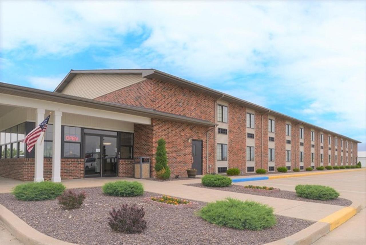 Fairbridge Inn Express Monroe City Exteriér fotografie